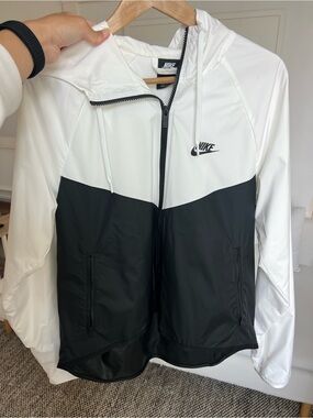 Nike White and Black Colorblock Hooded Jacket